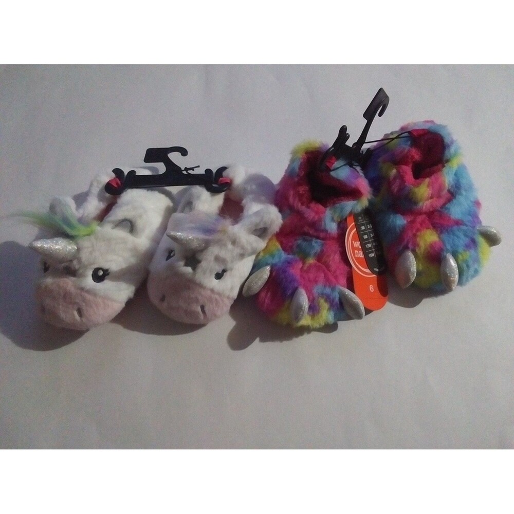 NWT Wonder Nation 2 Pair of Slippers